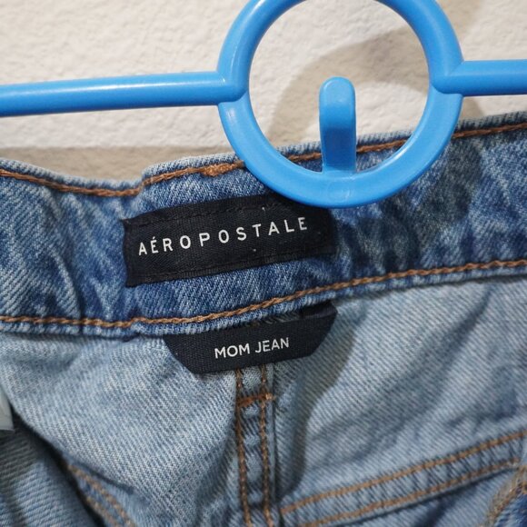 Women's Distressed Raw Hem Jean Shorts - Aeropostale - Mom Jeans - Size … - Picture 3 of 9